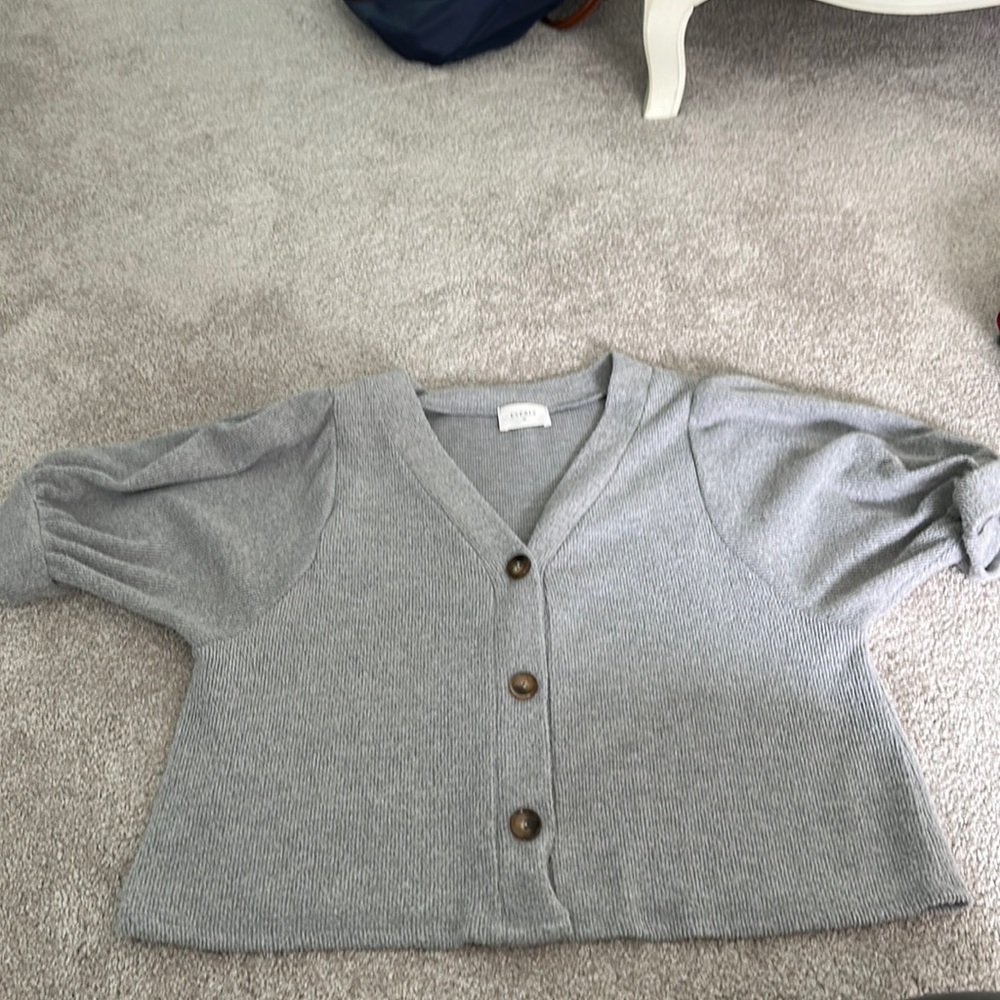 FRANCESCA’S SWEATER TOP